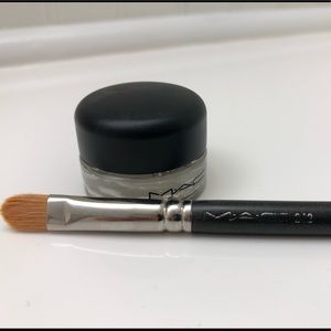 MAC 242 Brush